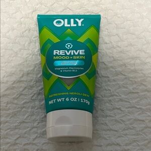 NWT Olly Revive Body Scrub